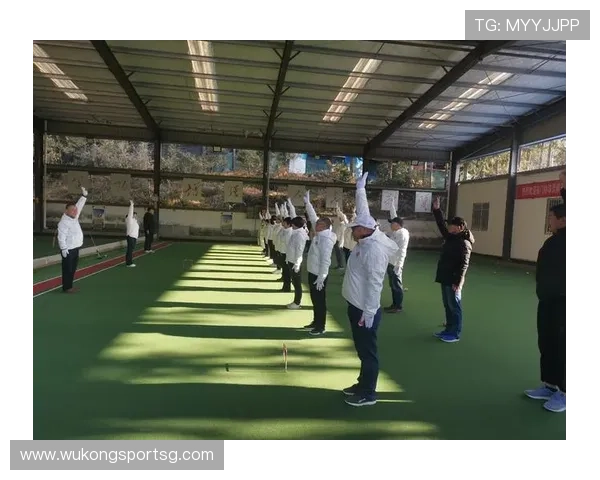 任意球拖延判罚规则详解：裁判如何界定故意拖延时间？