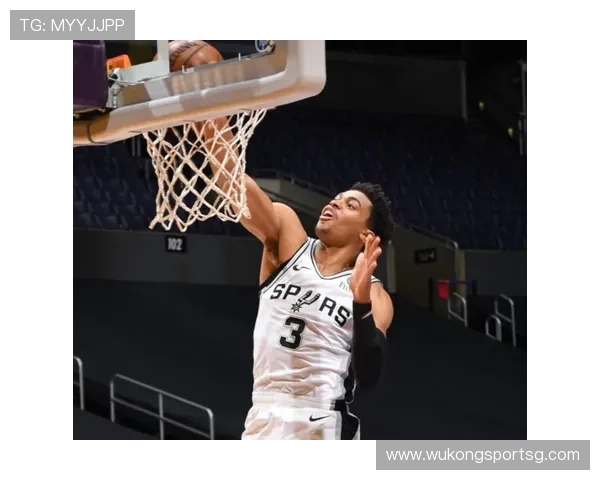 普里查德无球跑位拉开空位替补三分效率明显提升